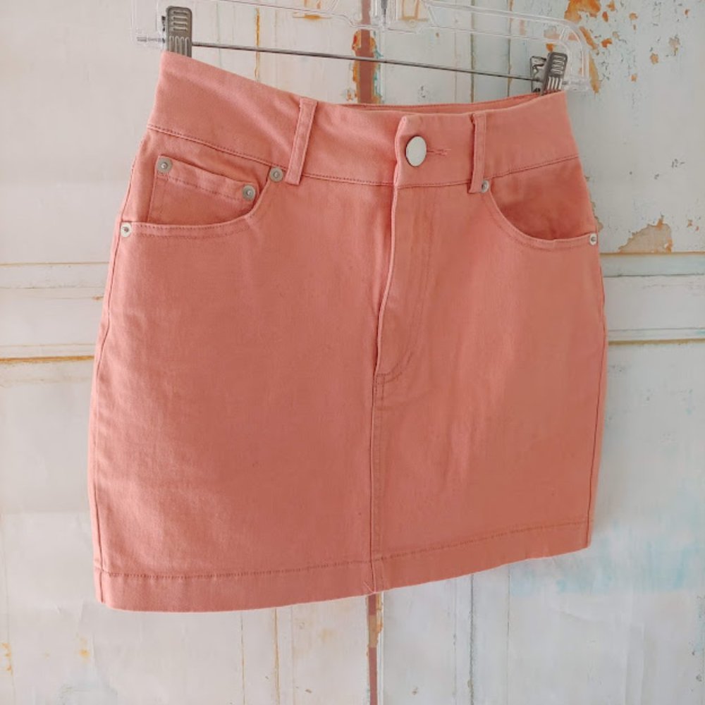 Forever 21 stretch zipper button multi pocket mini skirt/S/soft peach